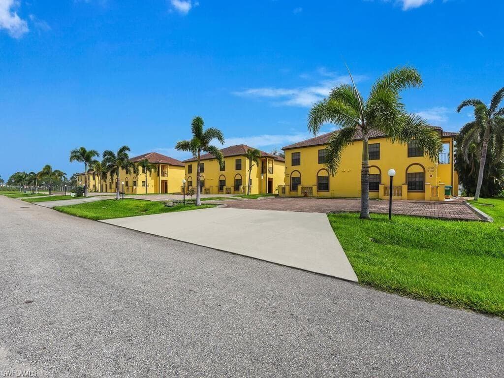 5003 SW 16th PL 208 CAPE CORAL, FL 33914