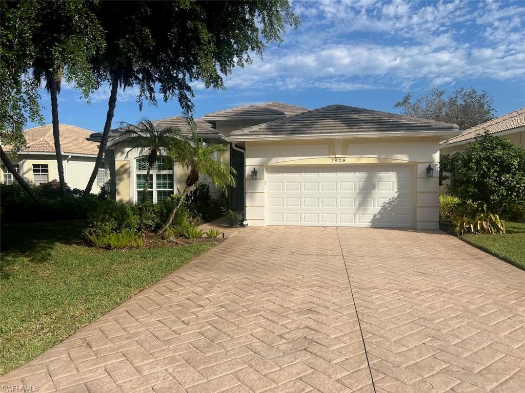 7928 Glenfinnan CIR FORT MYERS, FL 33912
