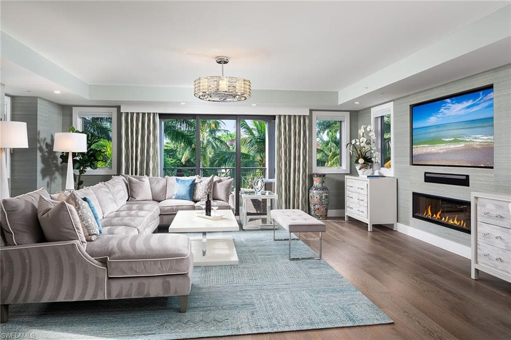 969 8th AVE S 202 NAPLES, FL 34102