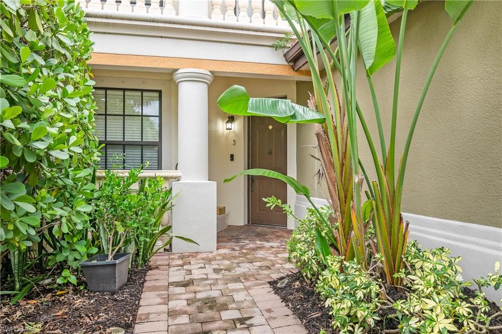 1284 Verde DR 3 NAPLES, FL 34105