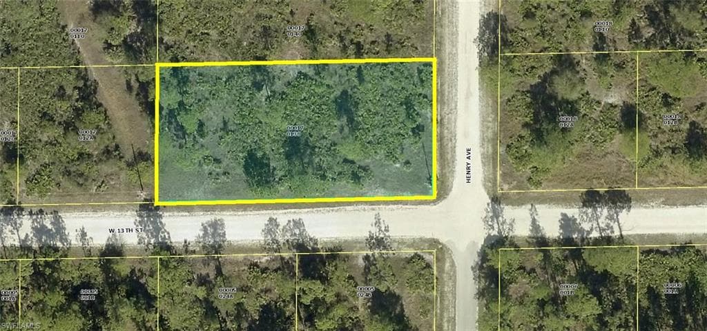 1301 Henry AVE LEHIGH ACRES, FL 33972