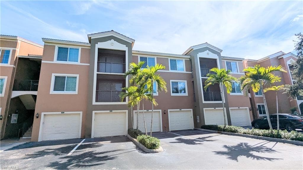 1205 Reserve WAY 8-301 NAPLES, FL 34105