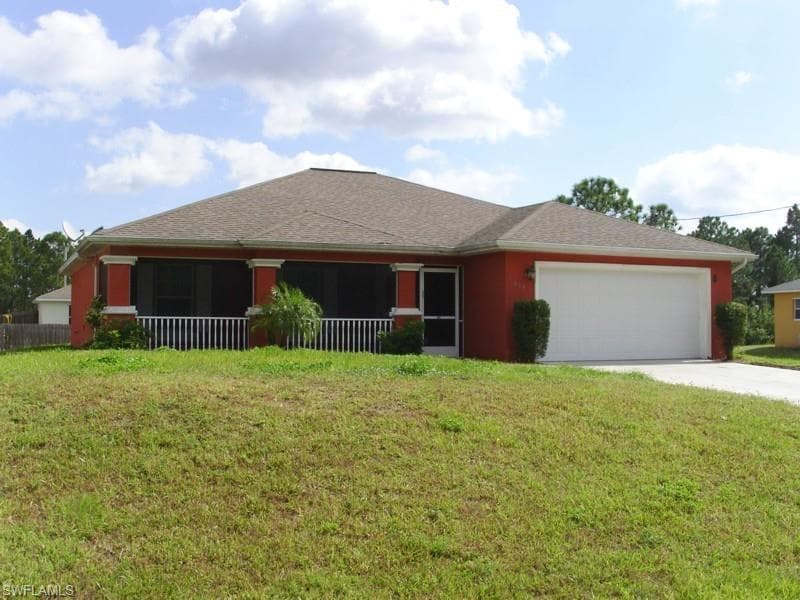 819 Compton AVE S LEHIGH ACRES, FL 33974