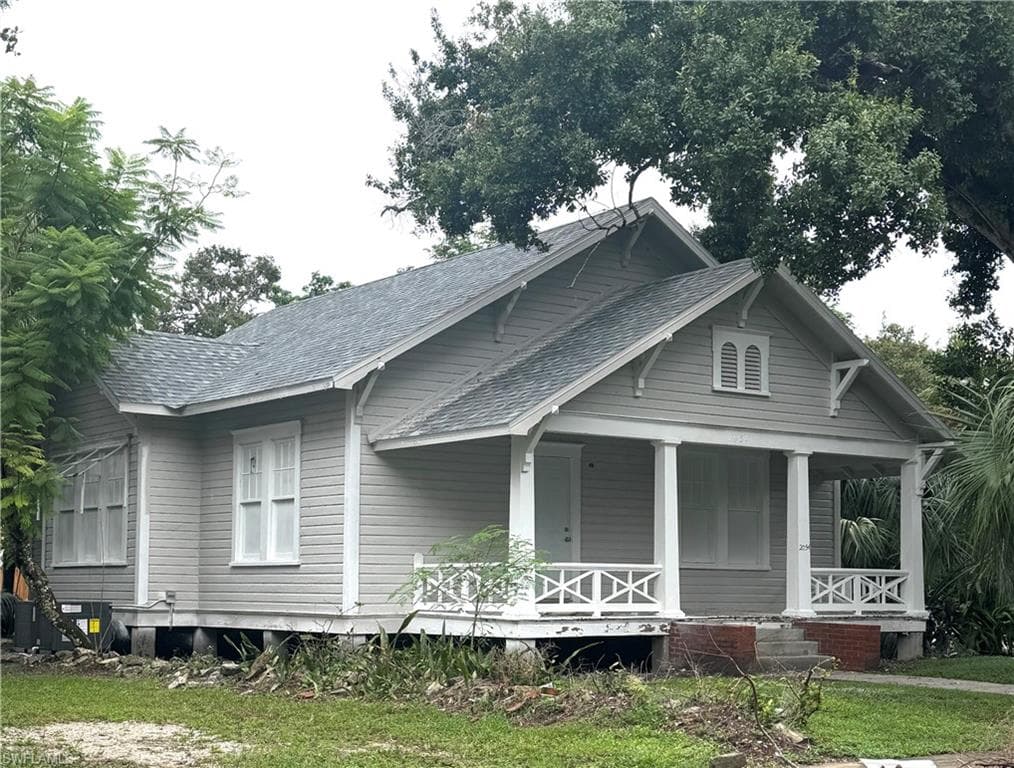2054 Lafayette ST FORT MYERS, FL 33901