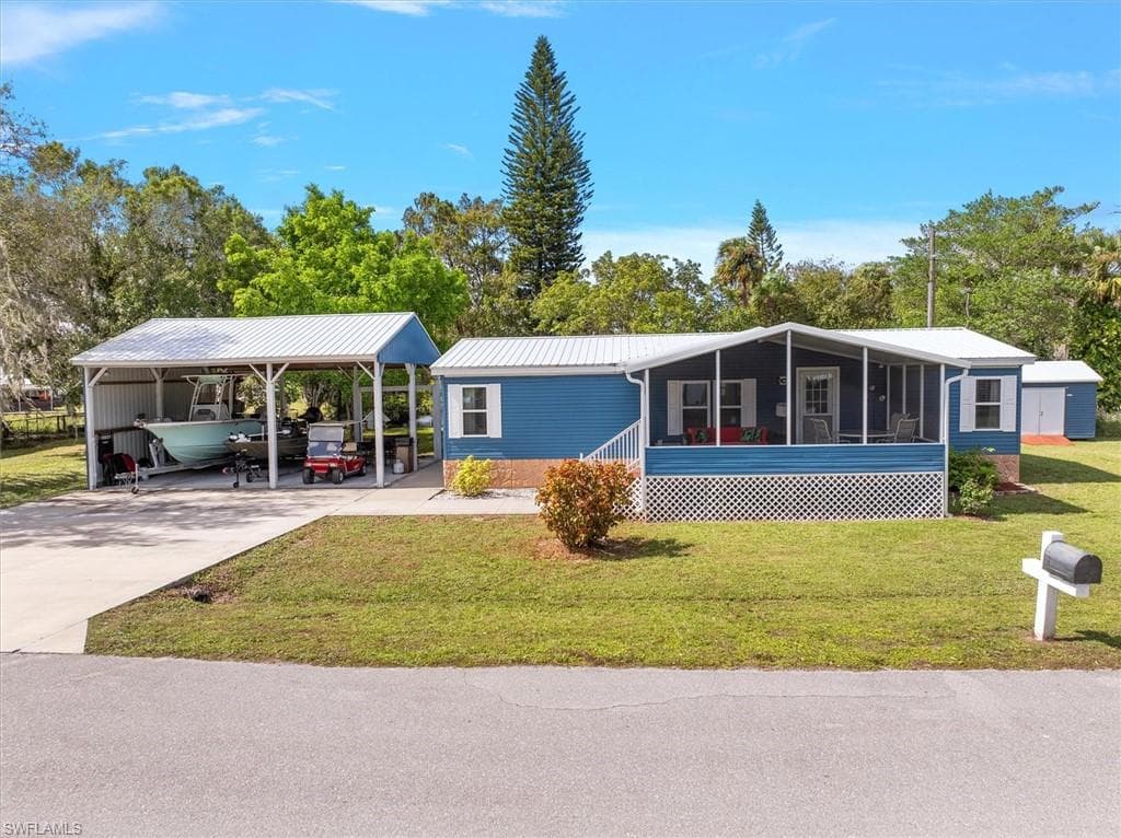 1248 Riverview DR MOORE HAVEN, FL 33471