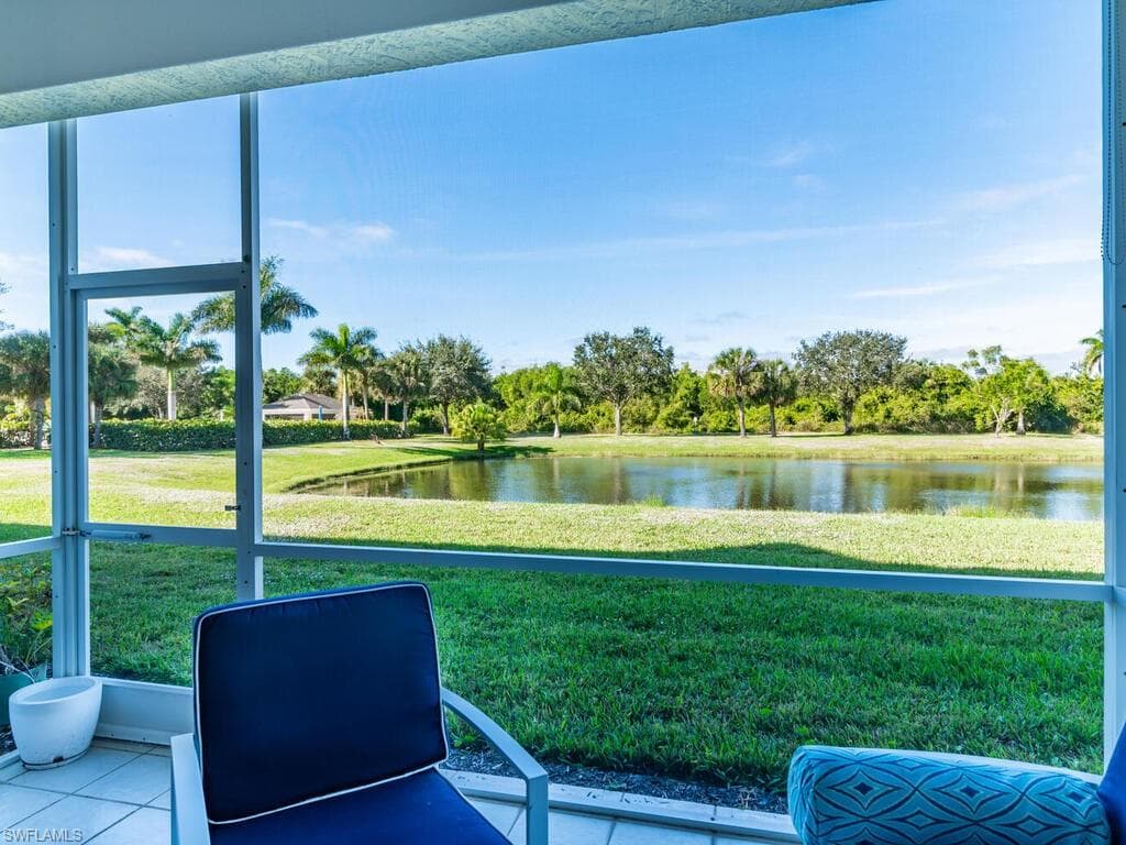 326 Newport DR 1705 NAPLES, FL 34114