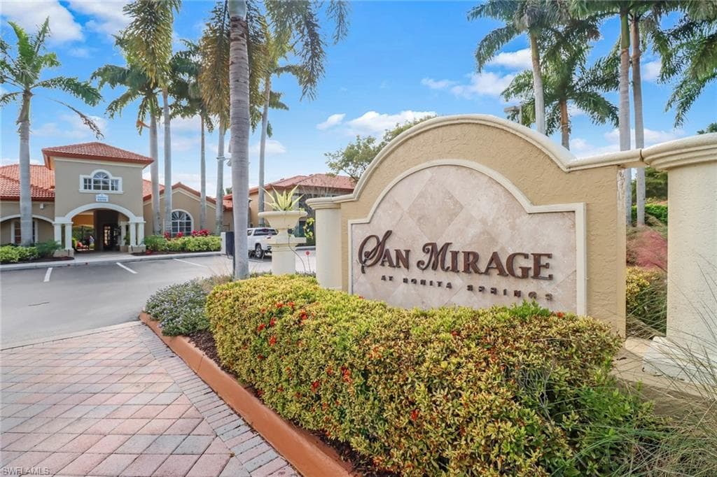 8861 Colonnades CT W 234 BONITA SPRINGS, FL 34135