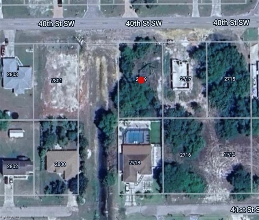 2719 40th ST SW LEHIGH ACRES, FL 33976