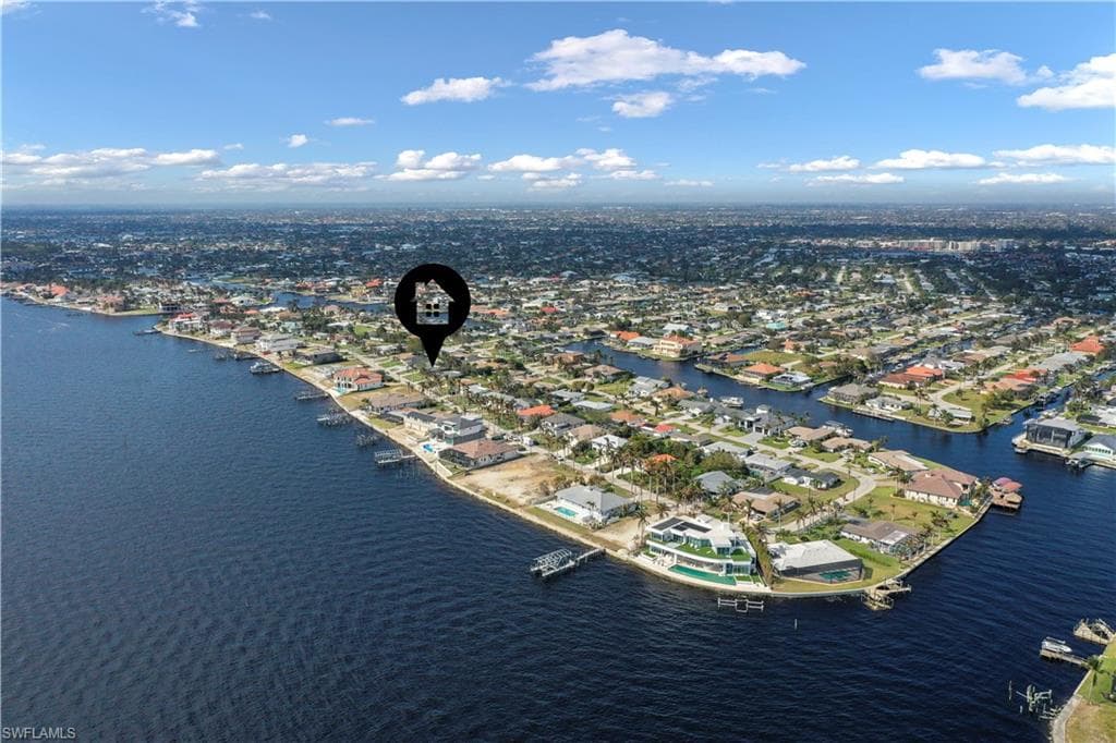 611 Coral DR CAPE CORAL, FL 33904