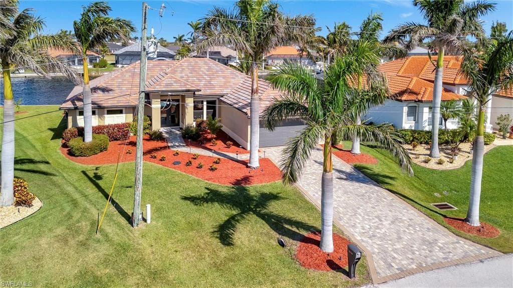 2731 SW 30th TER CAPE CORAL, FL 33914