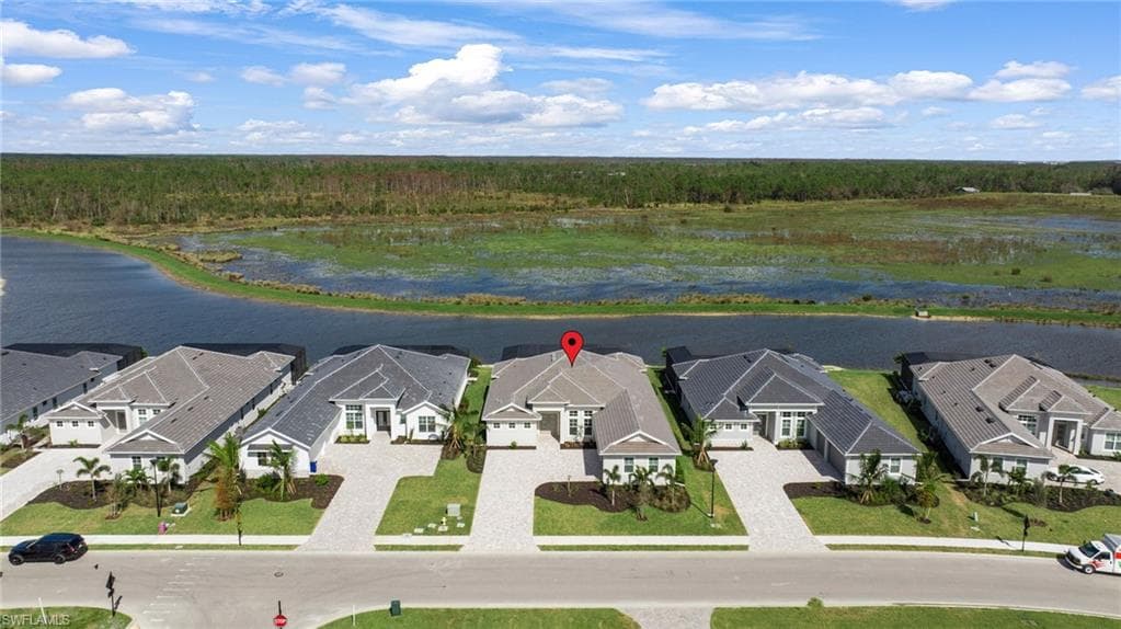 17371 Blue Sapphire DR FORT MYERS, FL 33913