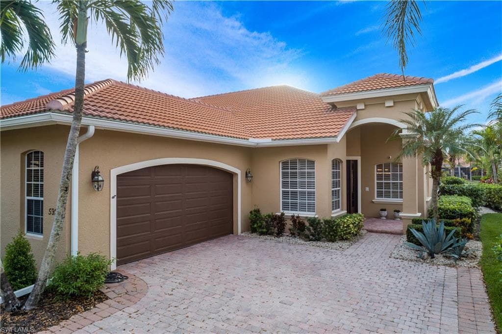 5922 Paradise CIR 2-47 NAPLES, FL 34110