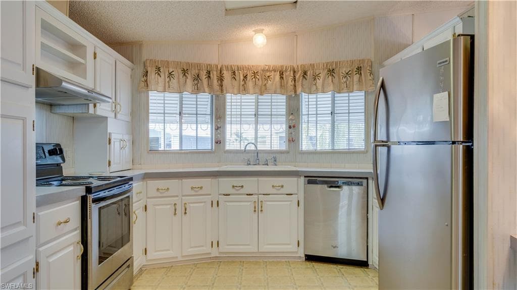 212 Rainbow DR NORTH FORT MYERS, FL 33903