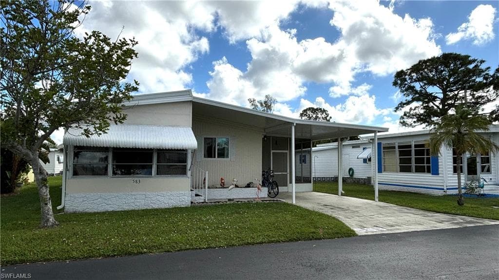 583 Daisy DR NORTH FORT MYERS, FL 33917