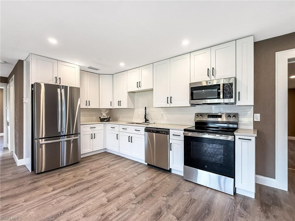 5406 Bayshore AVE CAPE CORAL, FL 33904