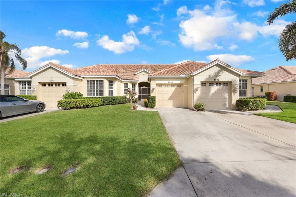 8808 E Bay CIR FORT MYERS, FL 33908
