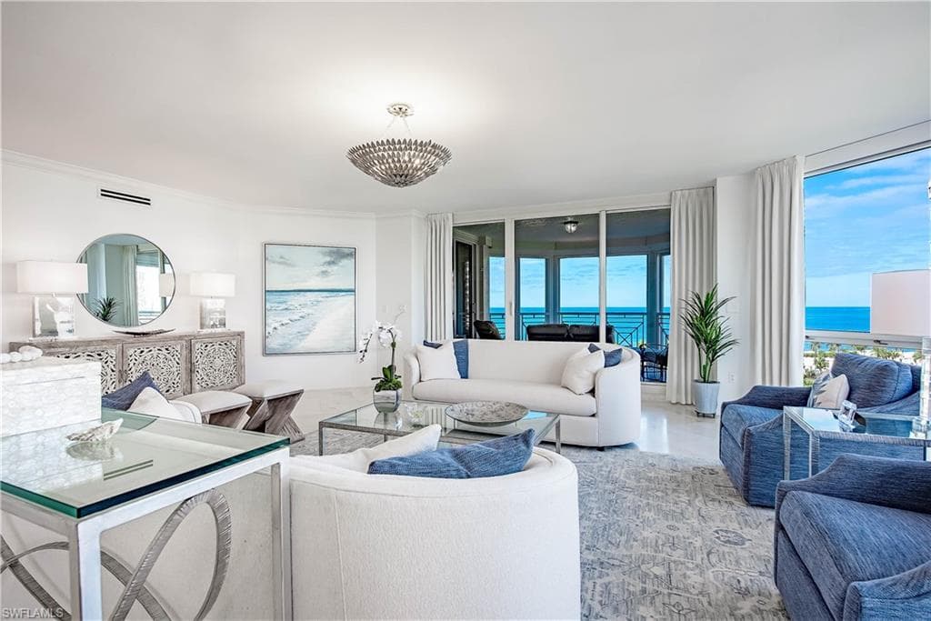 4021 Gulf Shore BLVD N 706 NAPLES, FL 34103