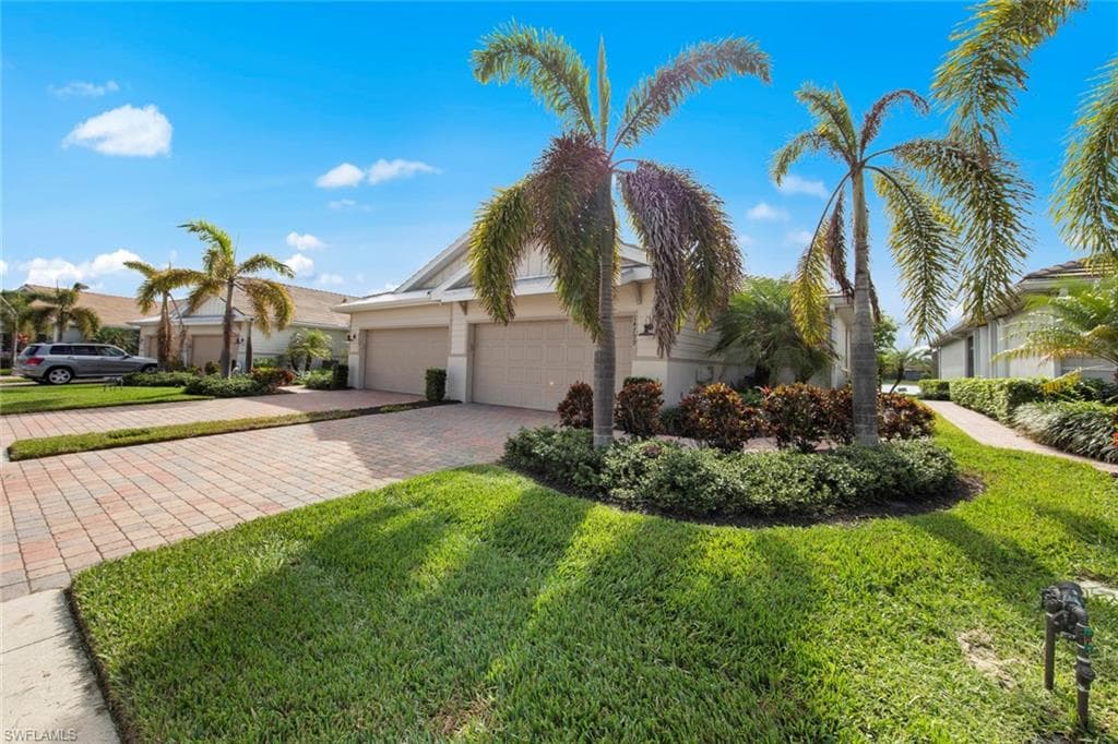 14799 Edgewater CIR NAPLES, FL 34114