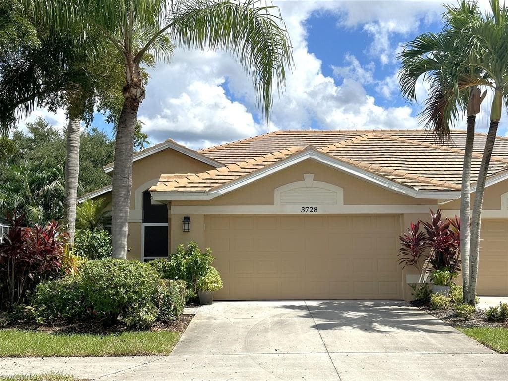 3728 Buttonwood WAY C-18 NAPLES, FL 34112