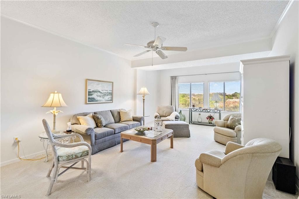 900 Arbor Lake DR 9-405 NAPLES, FL 34110