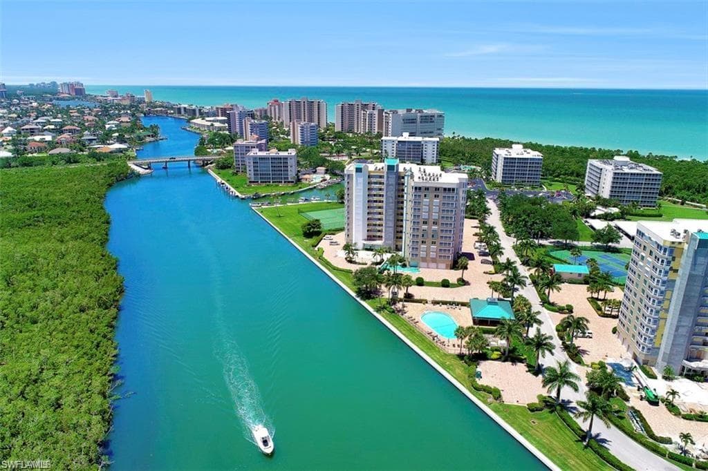 25 Bluebill AVE A-302 NAPLES, FL 34108