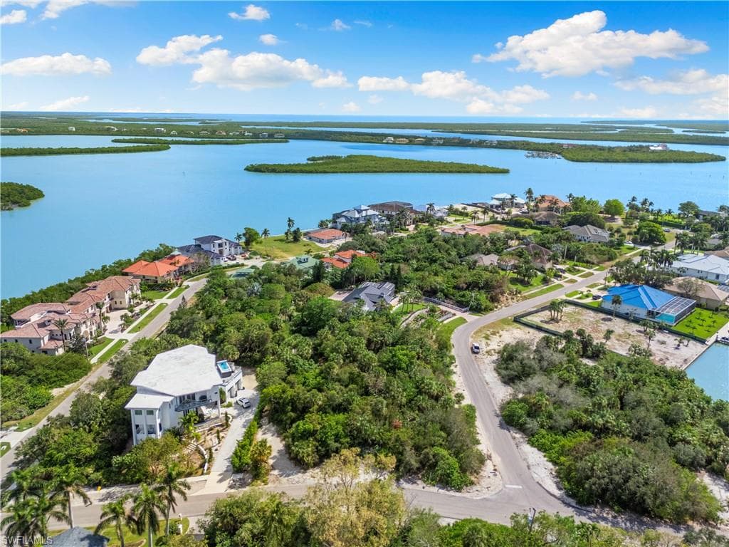 1130 Caxambas DR MARCO ISLAND, FL 34145