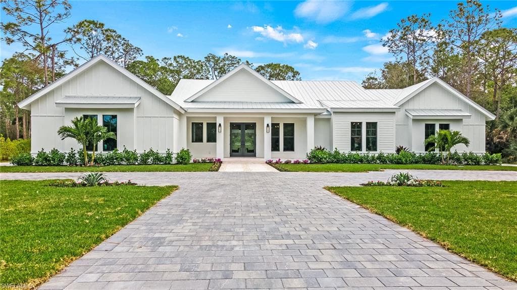 24231 Rodas DR BONITA SPRINGS, FL 34135