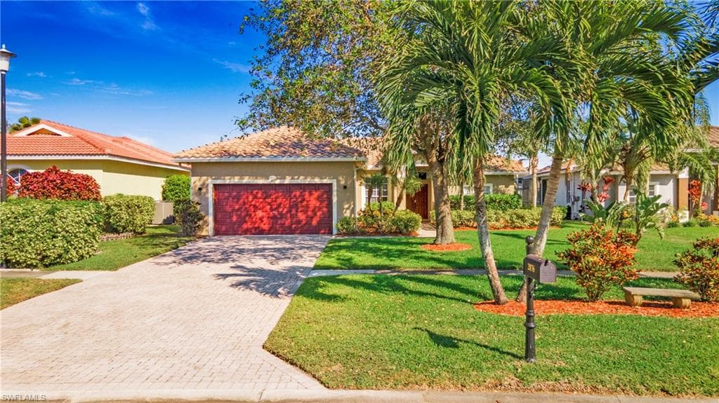 2876 Orange Grove TRL NAPLES, FL 34120