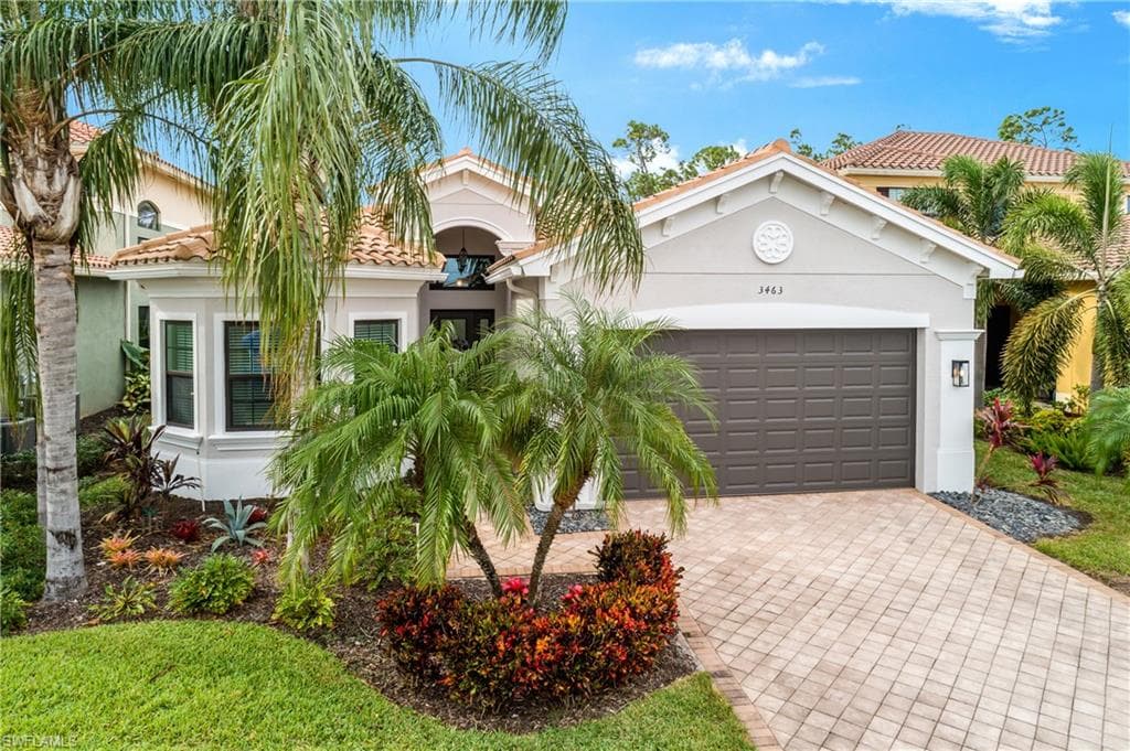 3463 Pacific DR NAPLES, FL 34119