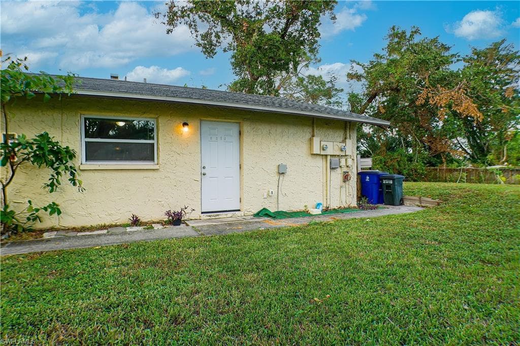 3215 broadway FORT MYERS, FL 33901
