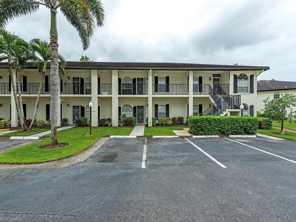 252 Deerwood CIR 9-9-7 NAPLES, FL 34113