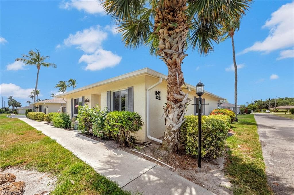 83 Glades BLVD 2 APT 1612 NAPLES, FL 34112