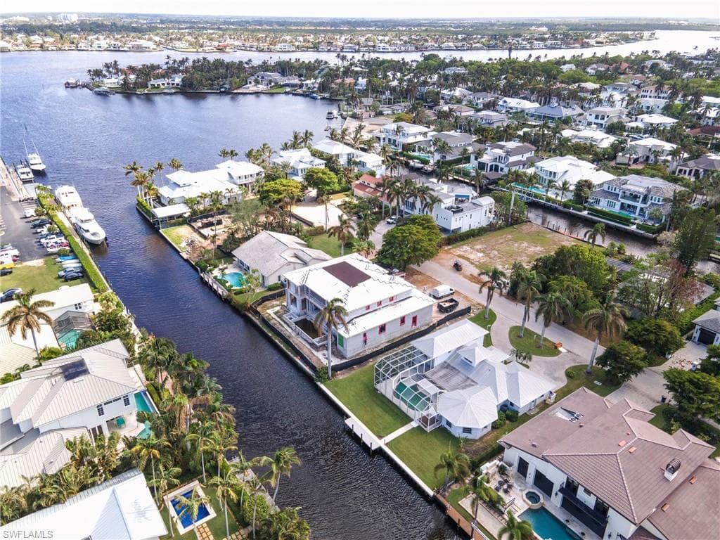 601 15th AVE S NAPLES, FL 34102