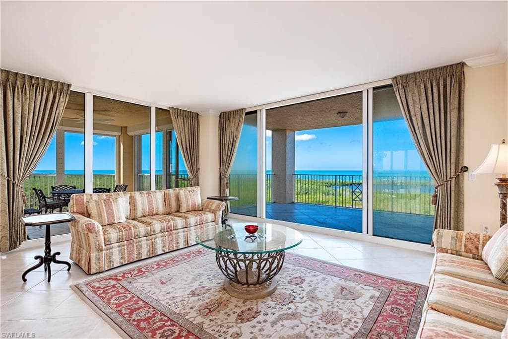 6597 Nicholas BLVD 1101 NAPLES, FL 34108