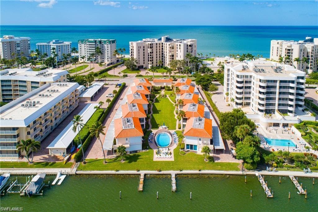 3070 Gulf Shore BLVD N 103 NAPLES, FL 34103