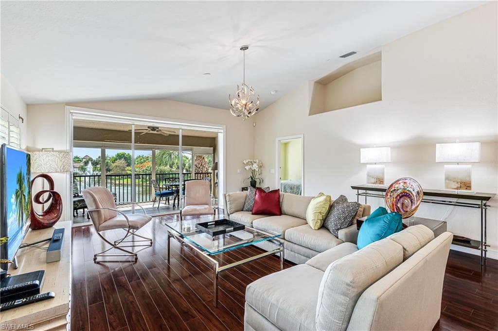8144 Saratoga DR 2103 NAPLES, FL 34113