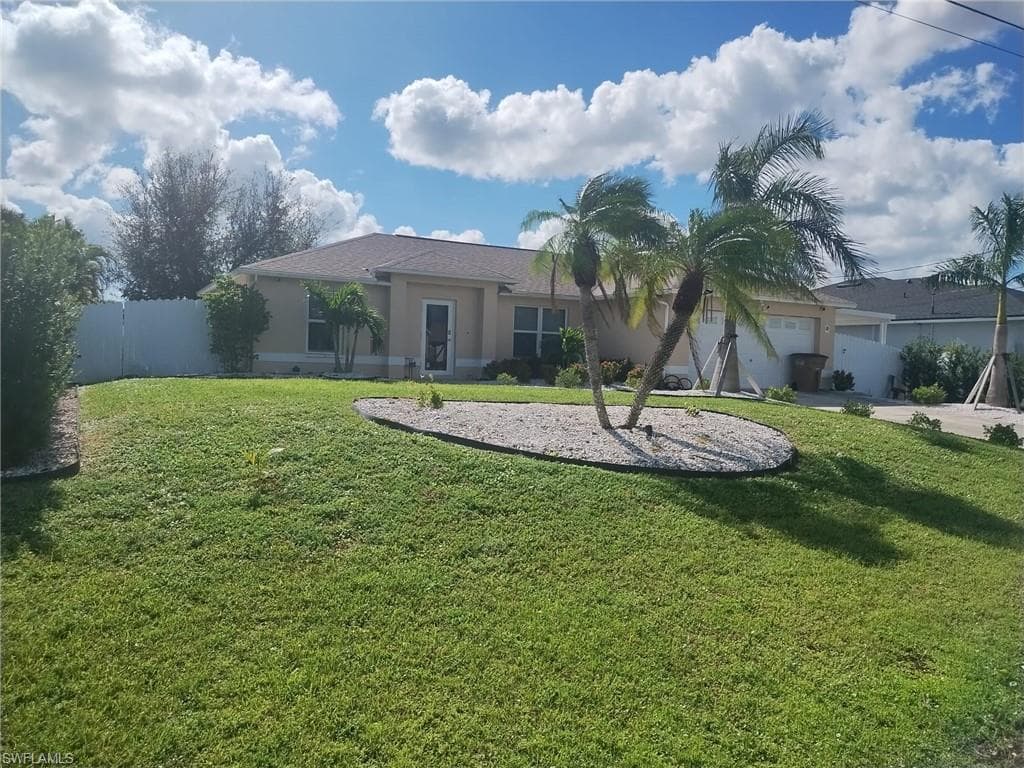 1306 10th TER CAPE CORAL, FL 33991
