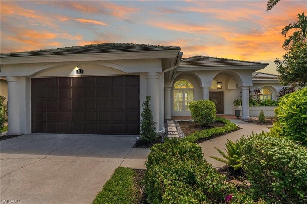 319 Lambton LN NAPLES, FL 34104