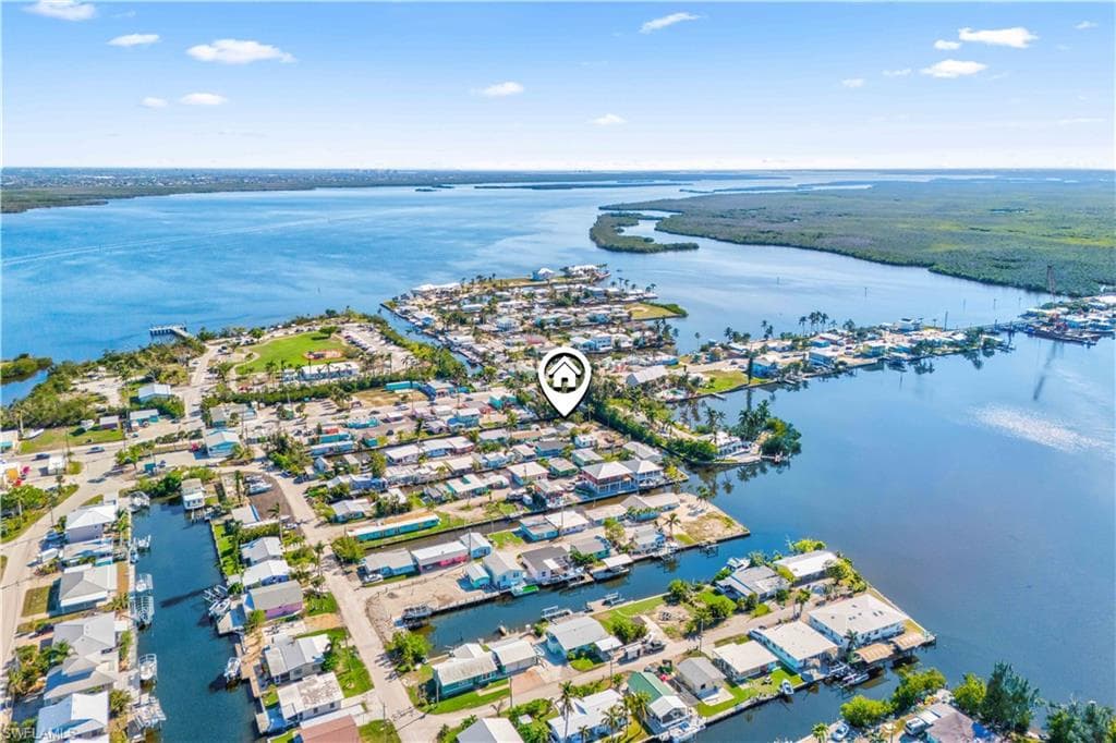 2655 Pine ST MATLACHA, FL 33993