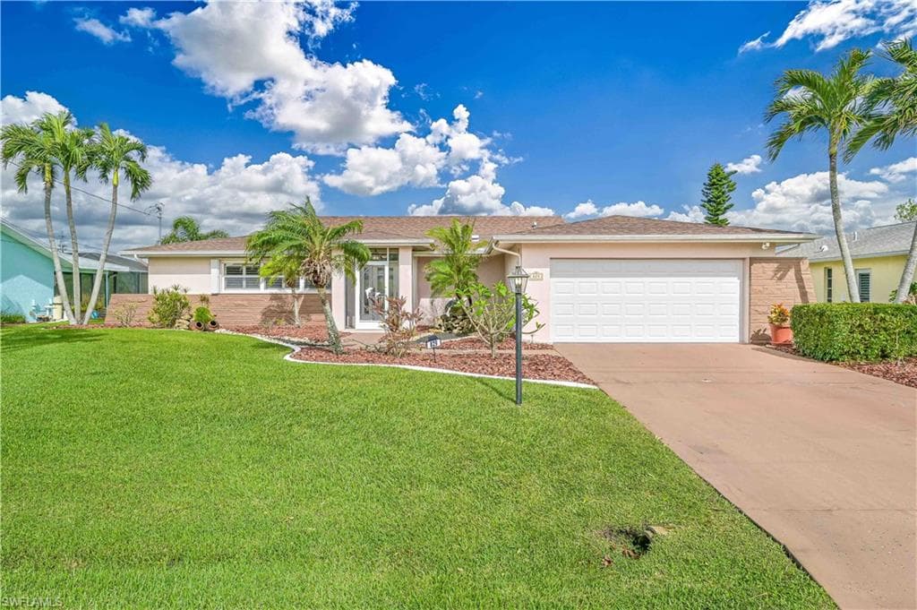 829 SE 41st ST CAPE CORAL, FL 33904
