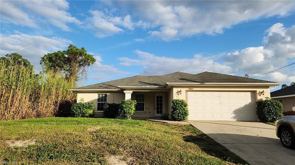 547 Flamingo AVE LEHIGH ACRES, FL 33974