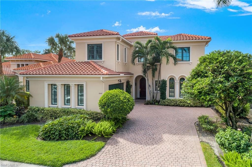 9847 Bay Meadow