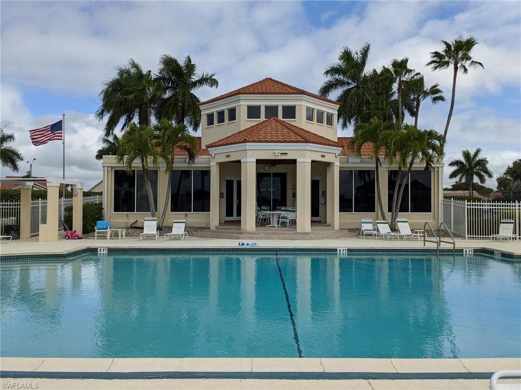 7737 Jewel LN 202 NAPLES, FL 34109