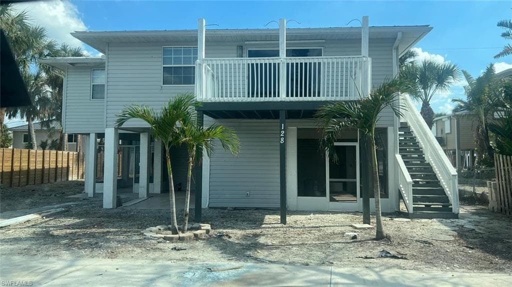 128 Eucalyptus CT Unit A FORT MYERS BEACH, FL 33931