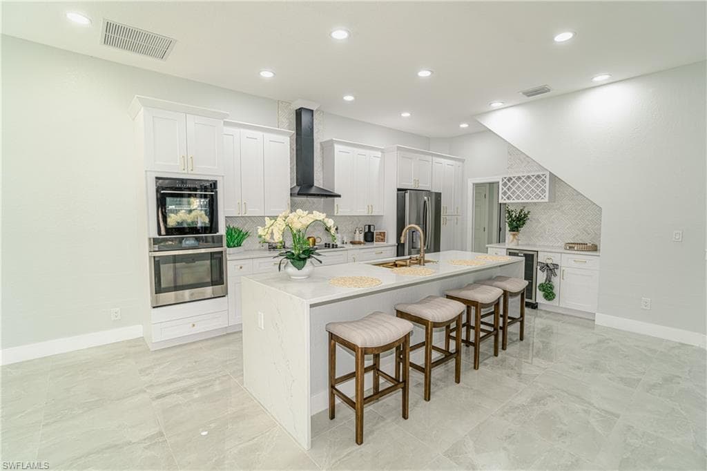 640 21st ST NW NAPLES, FL 34120