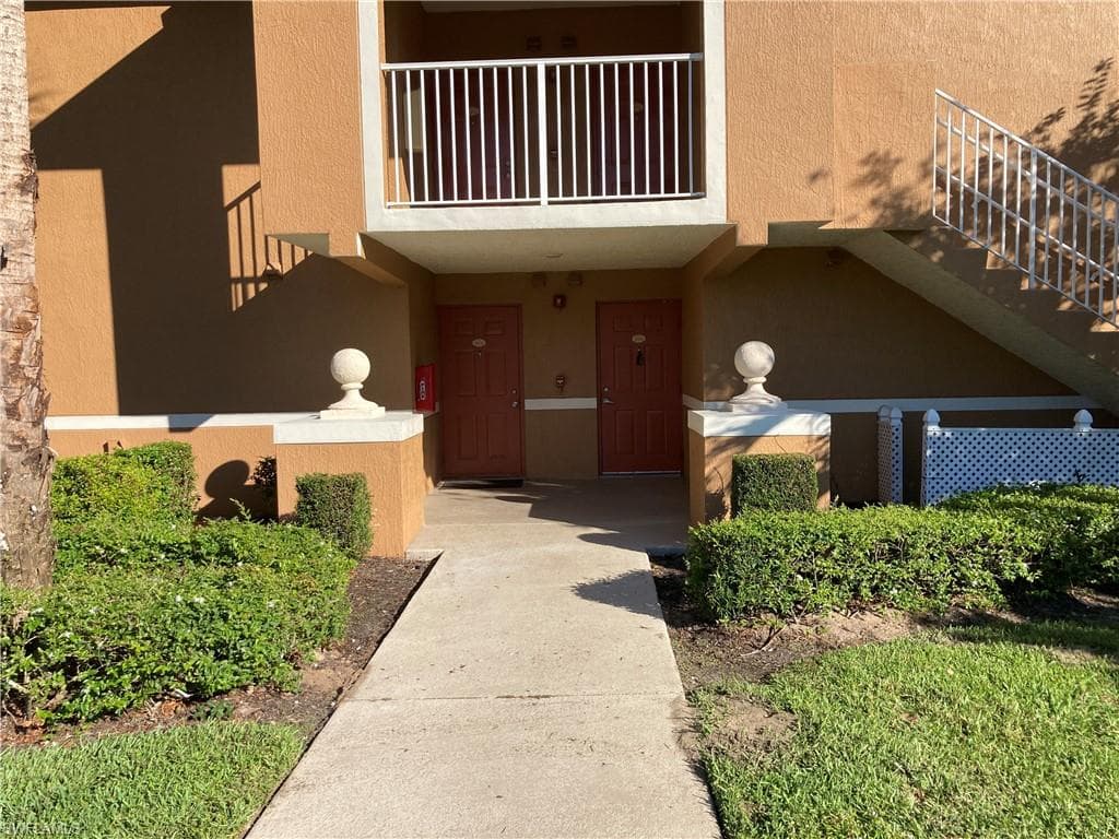 1865 Florida Club DR 6101 NAPLES, FL 34112