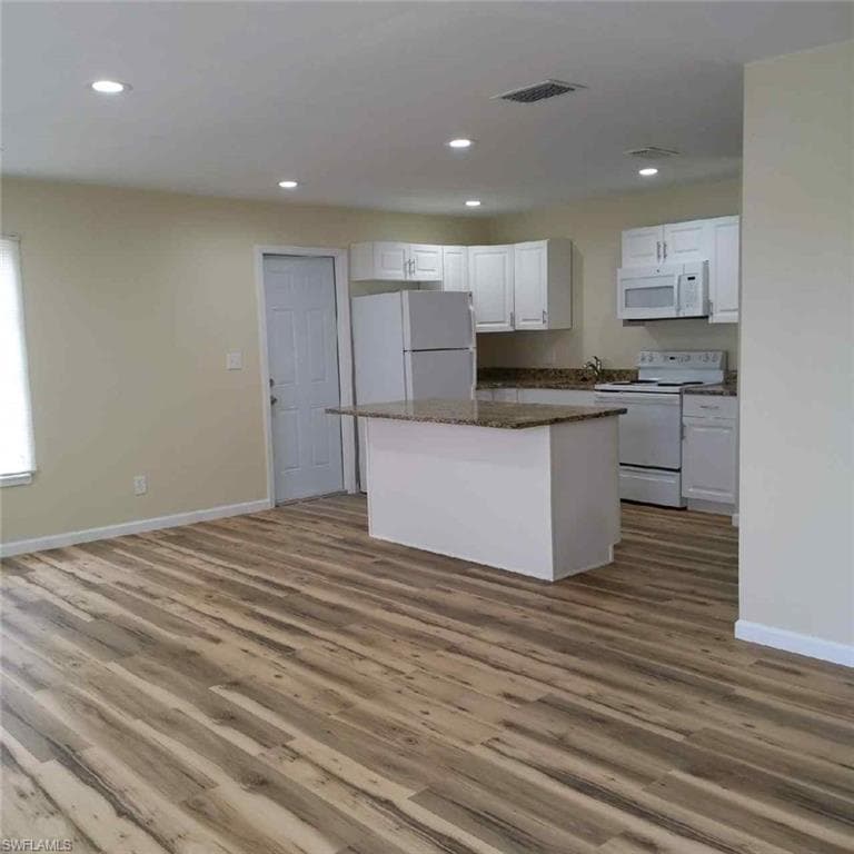 53 Tangerine CT LEHIGH ACRES, FL 33936