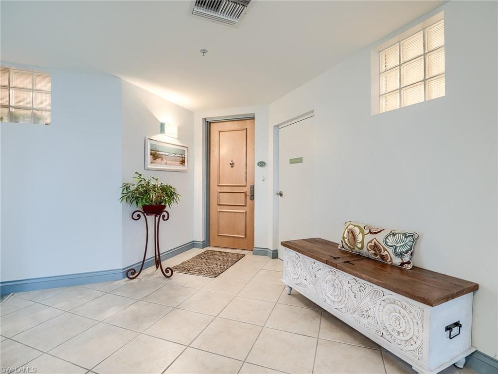 4137 Bay Beach LN 555 FORT MYERS BEACH, FL 33931