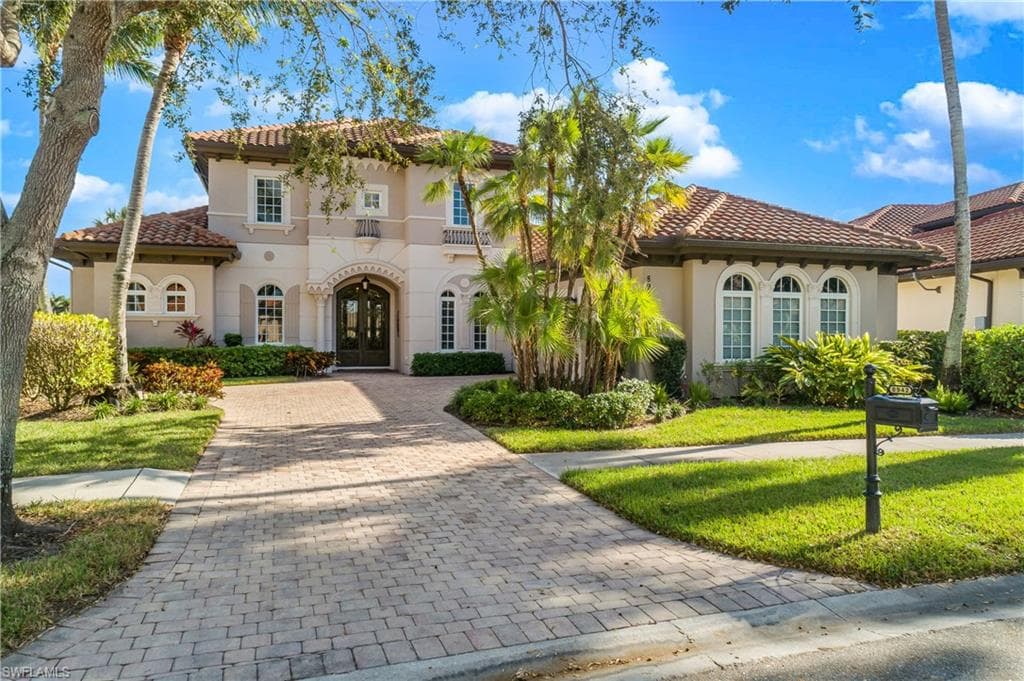 8942 Shenendoah CIR NAPLES, FL 34113