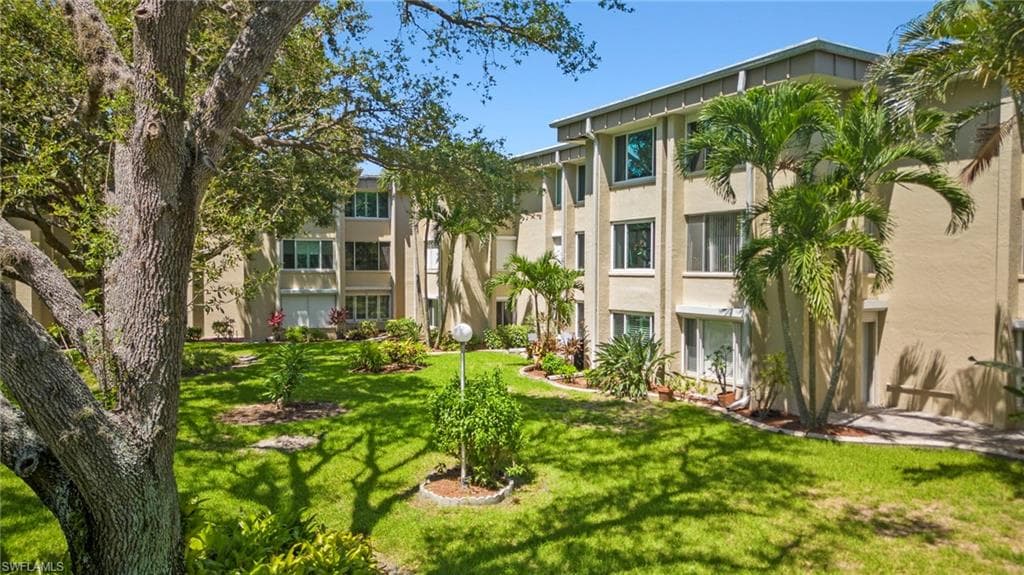 2264 Winkler AVE 311 FORT MYERS, FL 33901